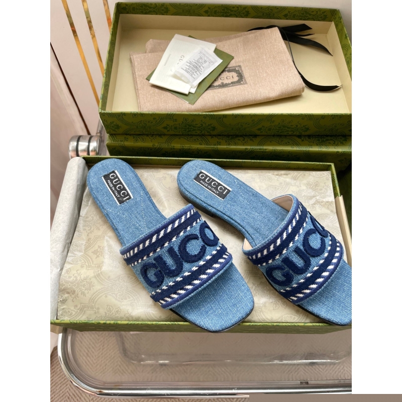 G*u*i slippers